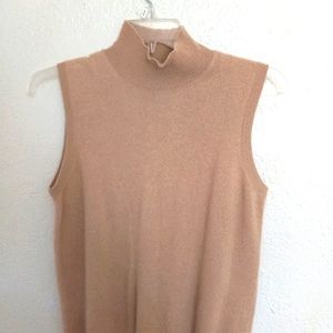 Bloomingdale's cashmere sleeveless turtleneck